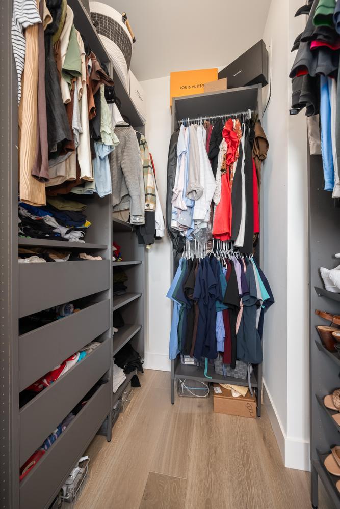 2342 W Adams Street Unit: 401