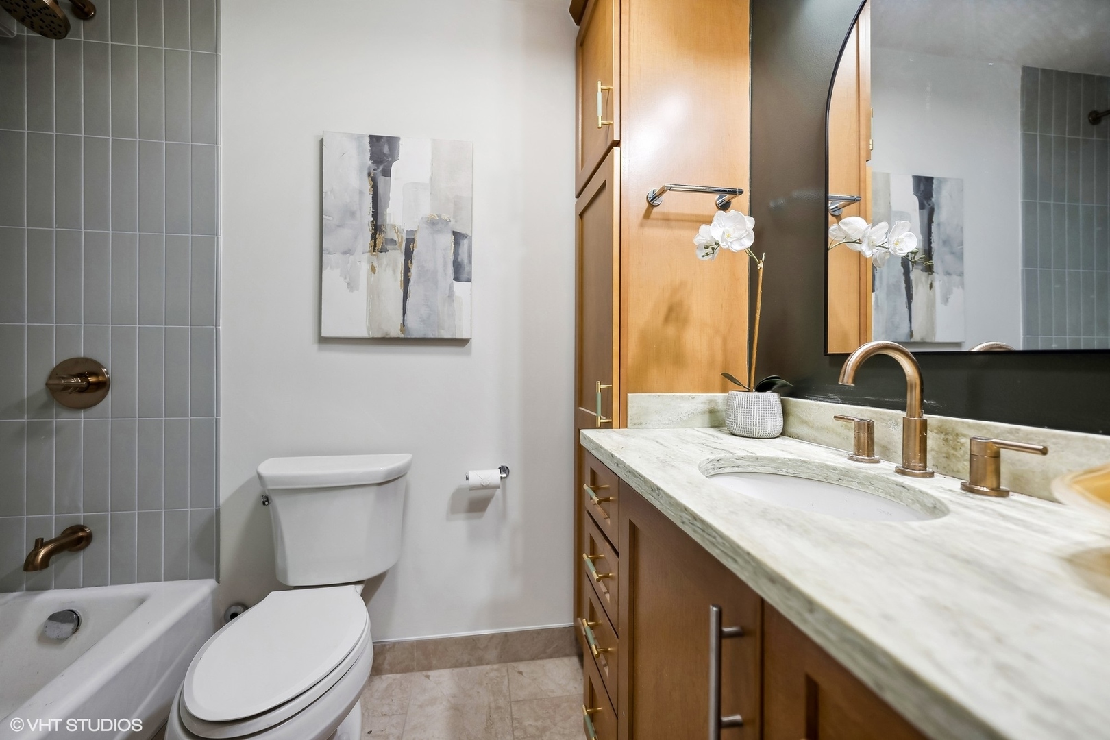 5455 N Sheridan Road Unit: 1711