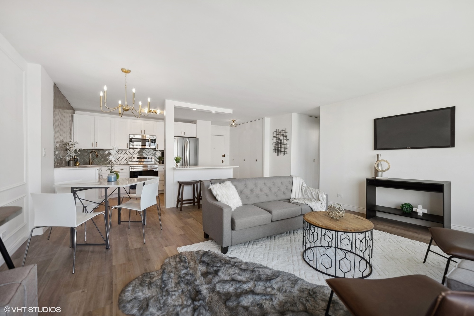 5455 N Sheridan Road Unit: 1711