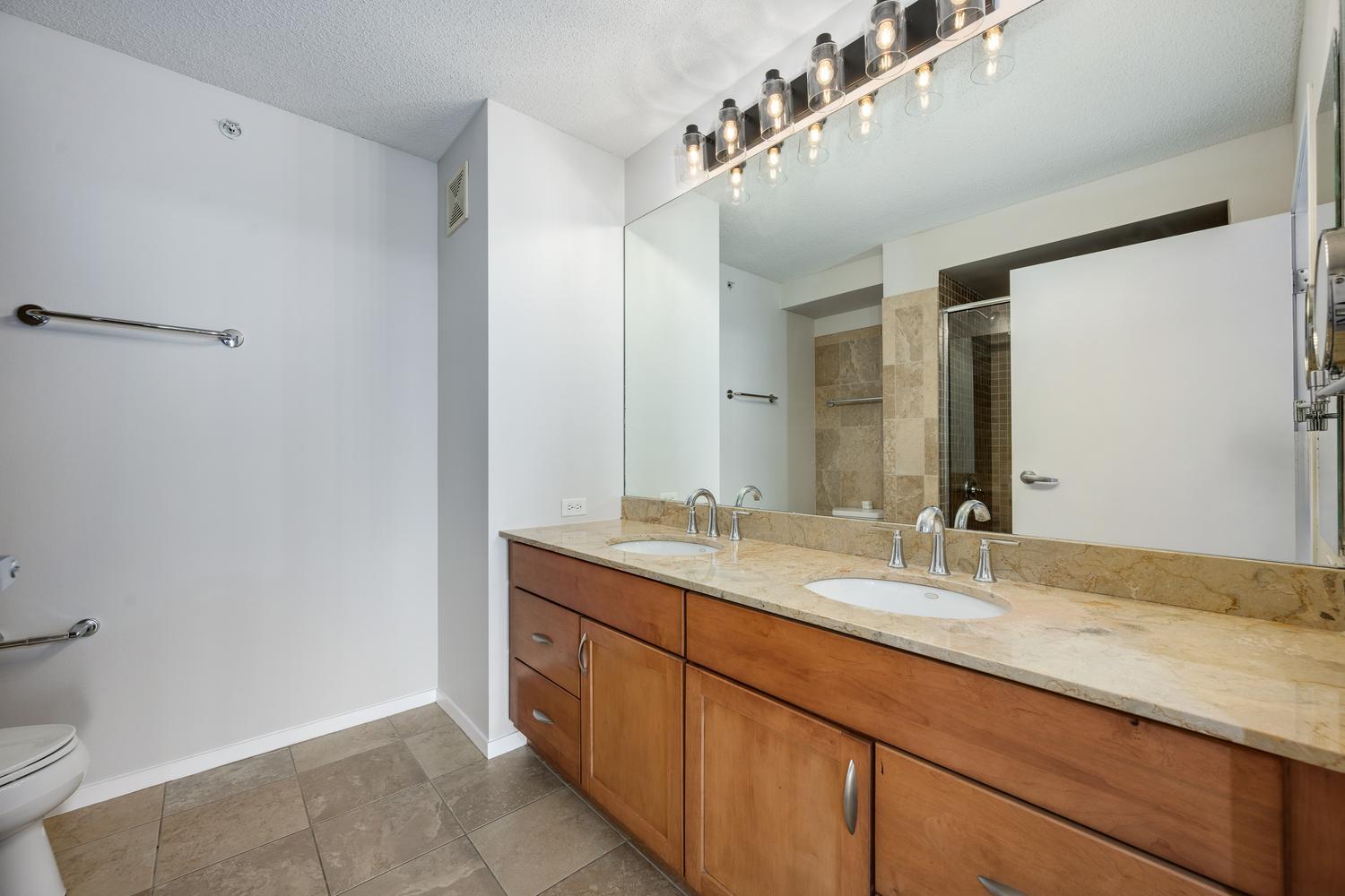 9715 Woods Drive Unit: 1209