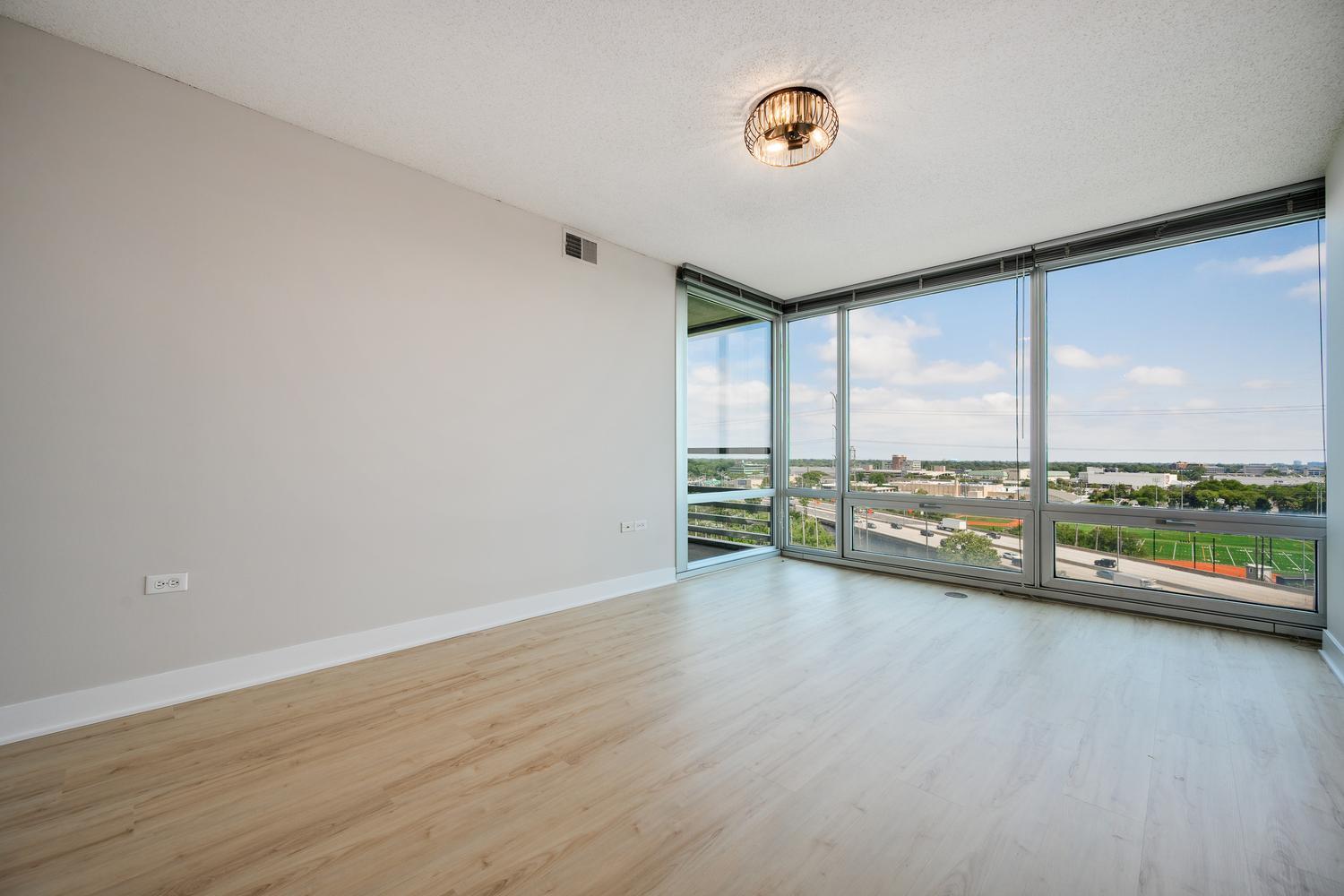 9715 Woods Drive Unit: 1209