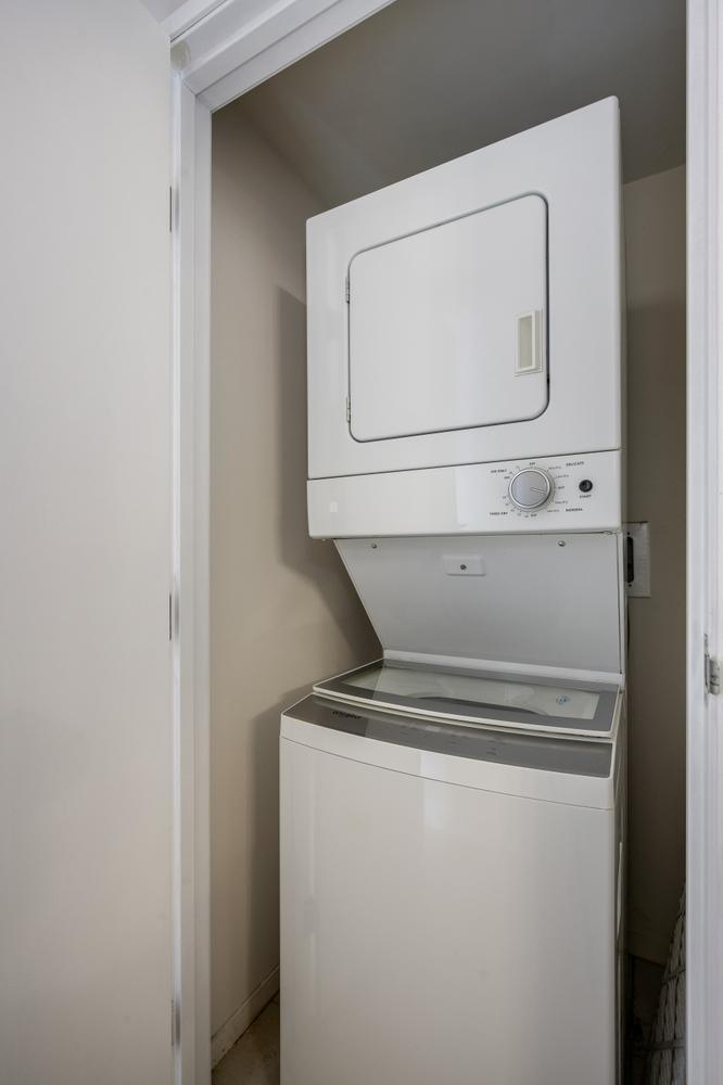 9715 Woods Drive Unit: 1209