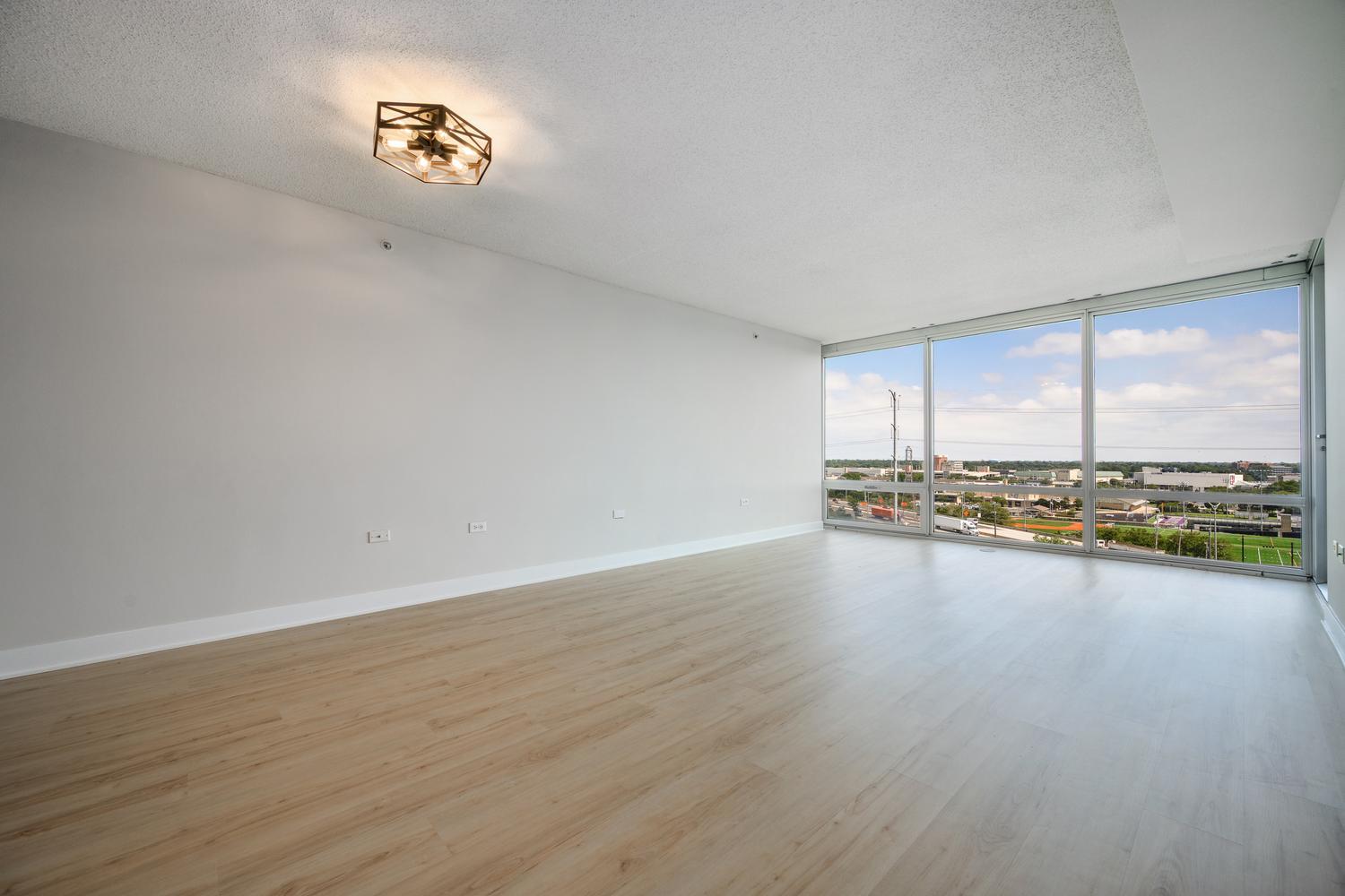 9715 Woods Drive Unit: 1209