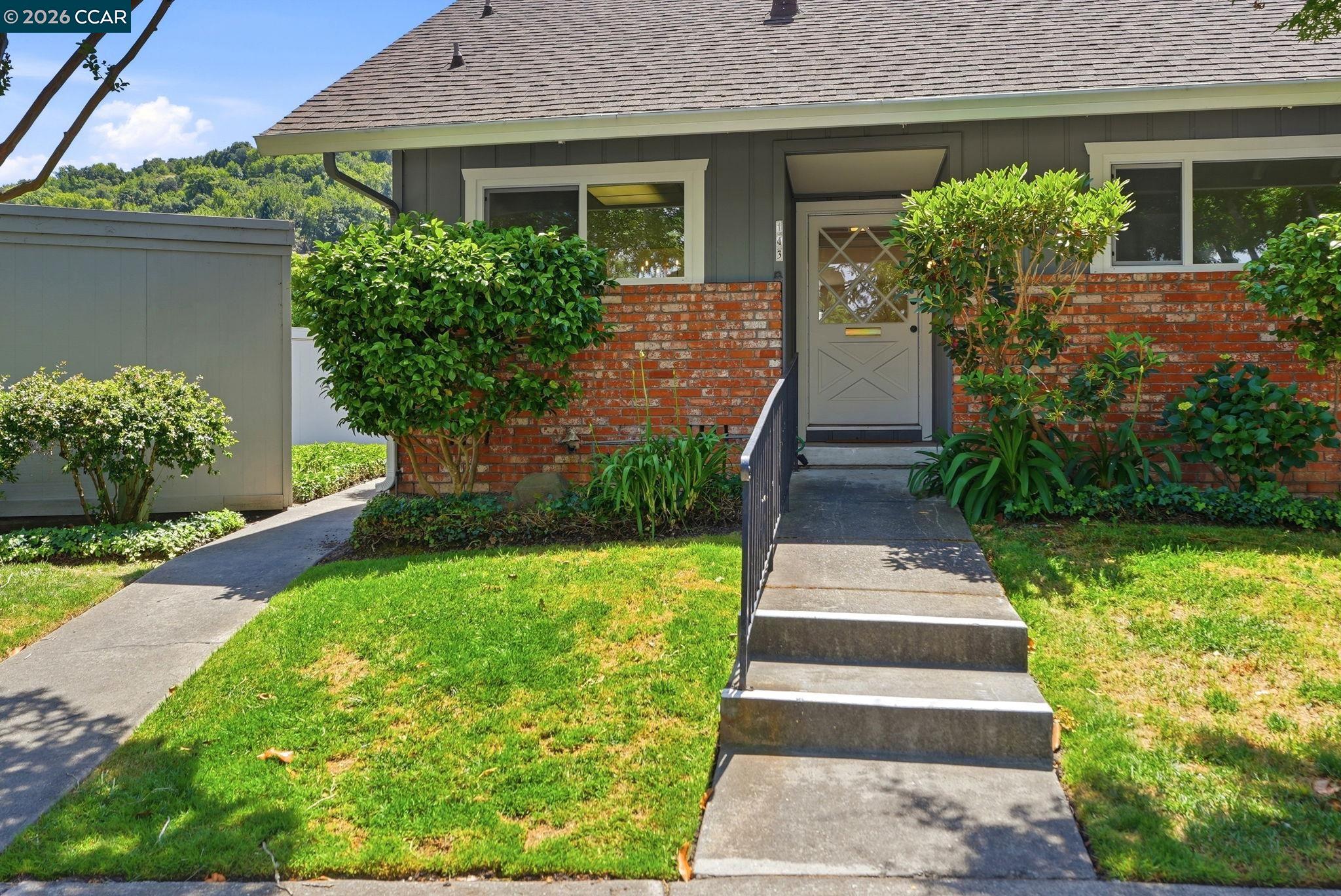 143 Miramonte Dr
