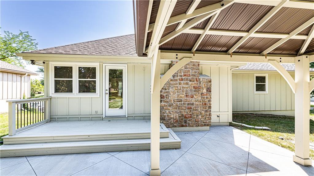 3909 SW Harbor Drive