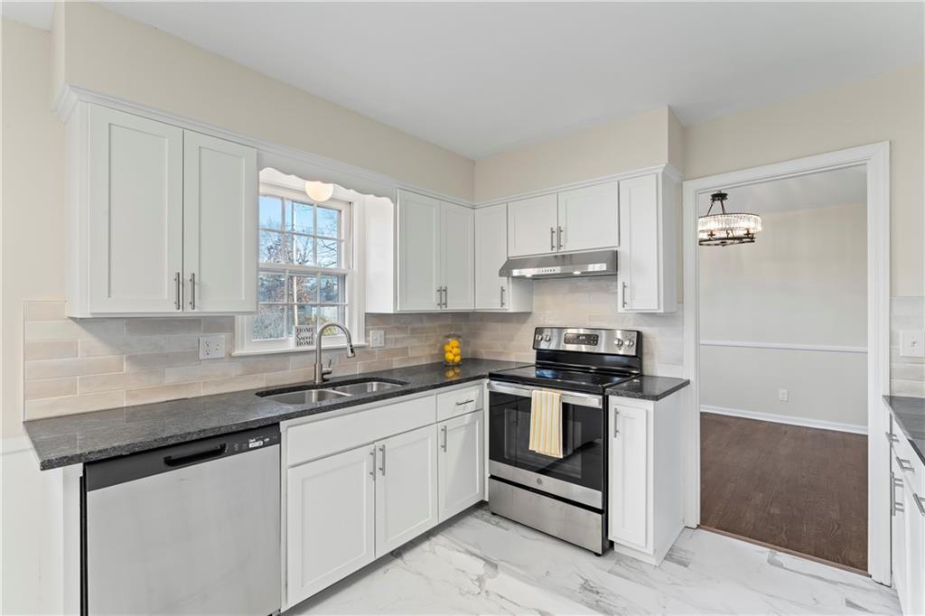 7916 W 97th Street