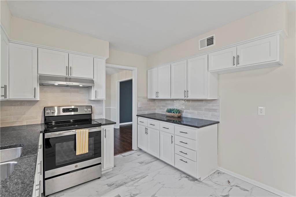 7916 W 97th Street