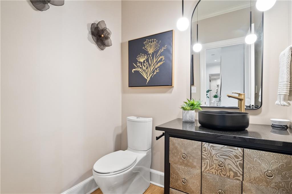 25206 LAWNWOOD Court