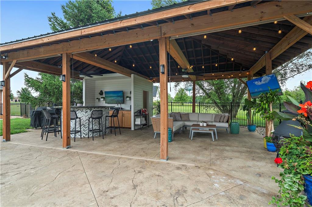 25206 LAWNWOOD Court