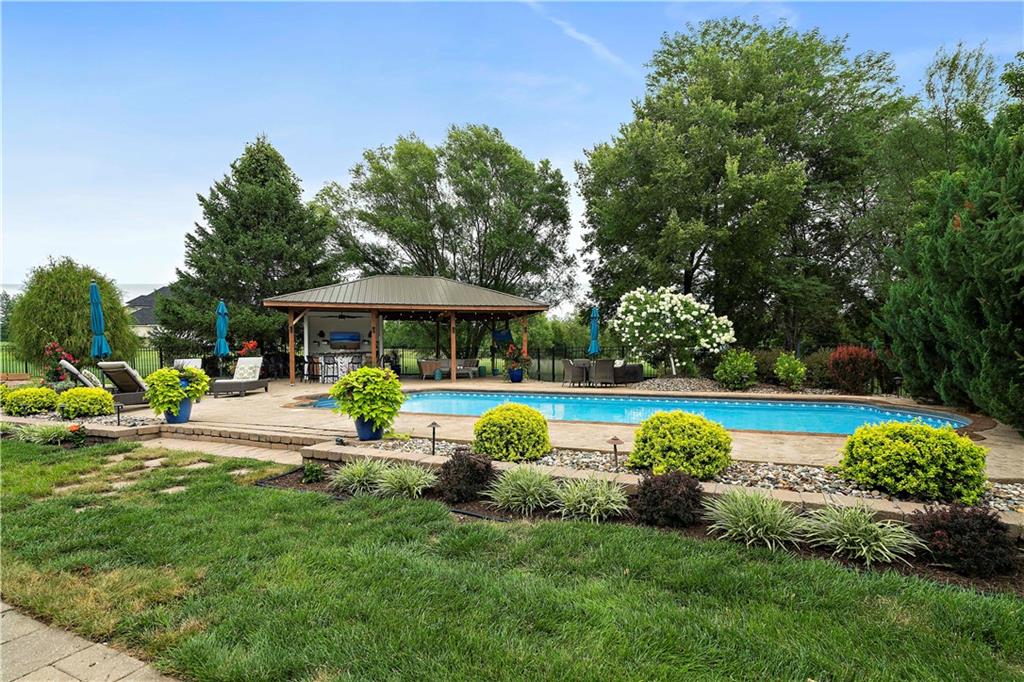 25206 LAWNWOOD Court