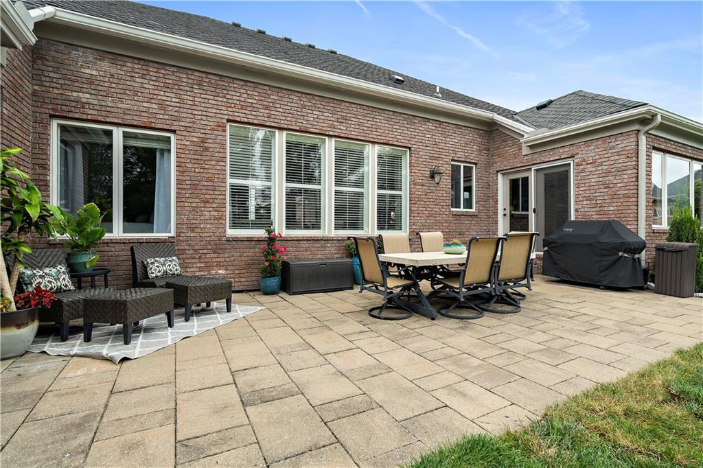 25206 LAWNWOOD Court