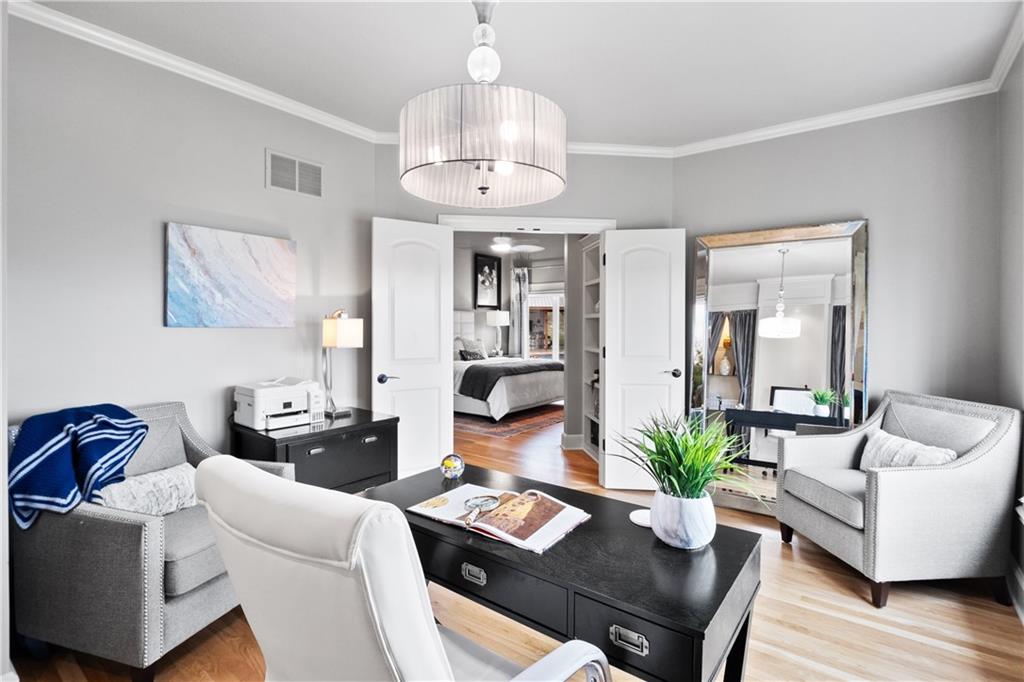 25206 LAWNWOOD Court