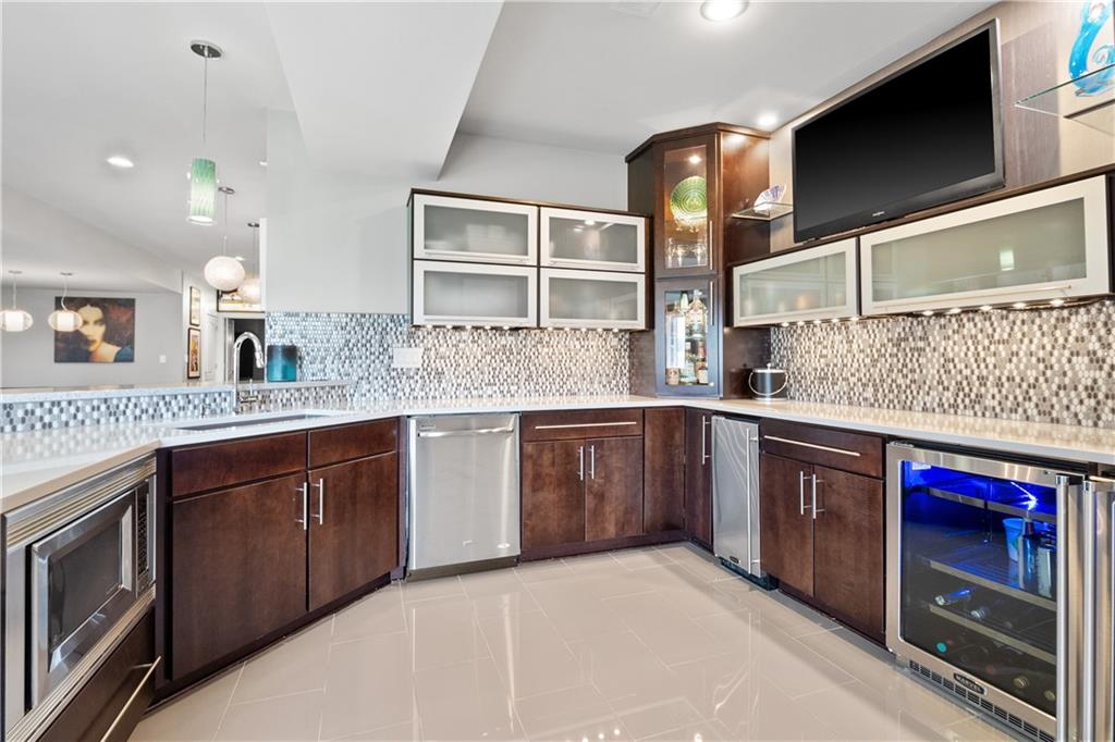 25206 LAWNWOOD Court