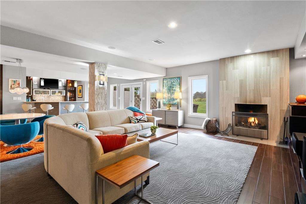 25206 LAWNWOOD Court