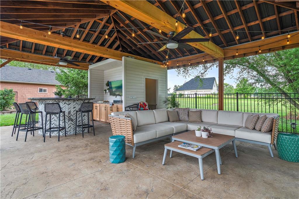 25206 LAWNWOOD Court
