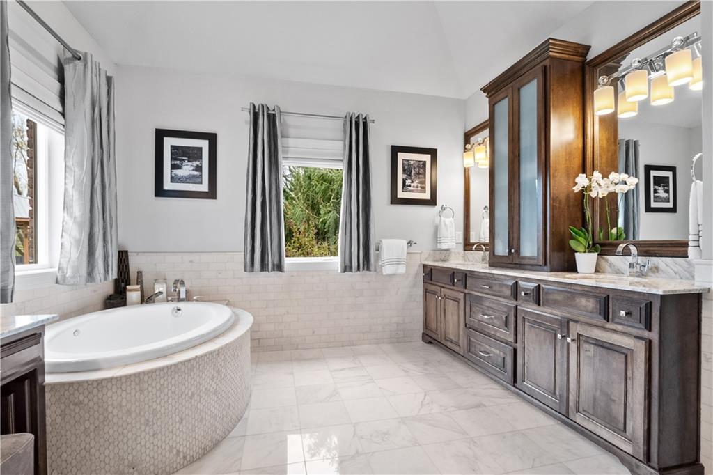25206 LAWNWOOD Court