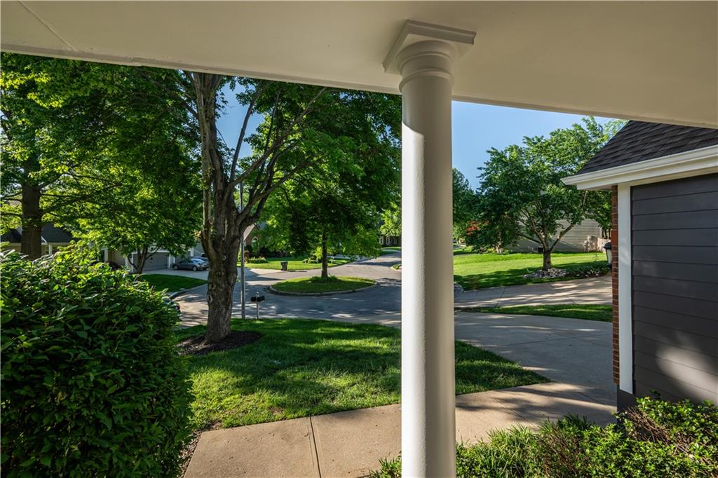 2309 NE Quonset Court