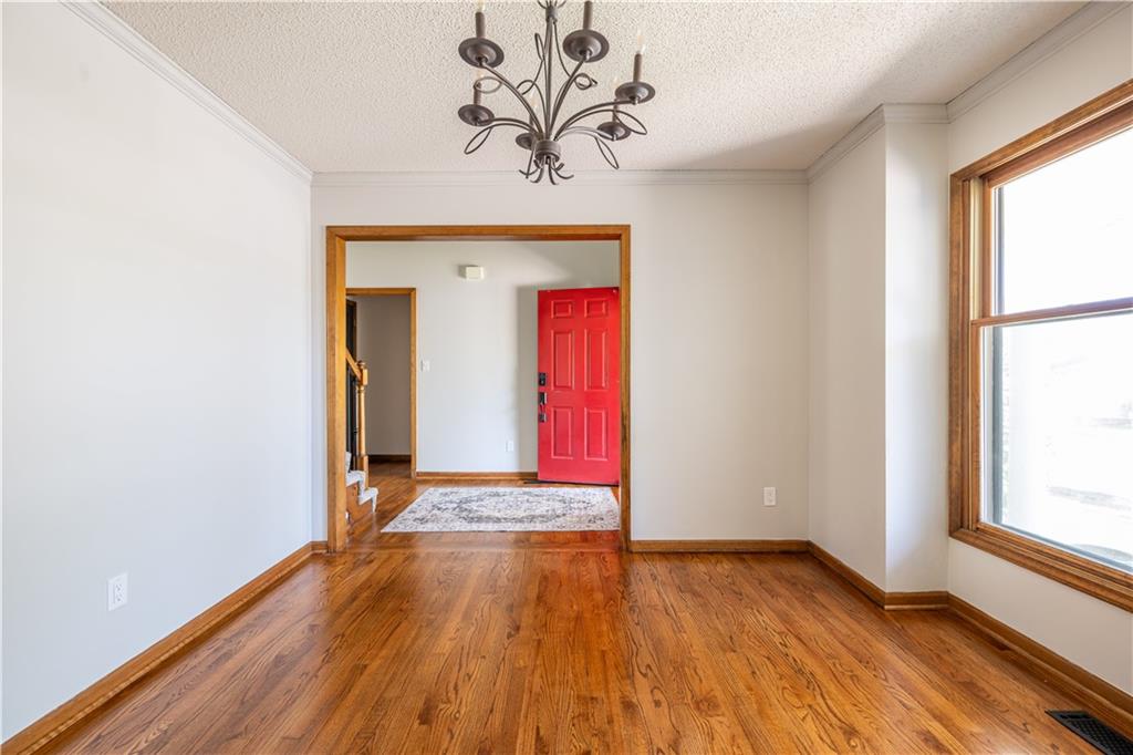 2309 NE Quonset Court