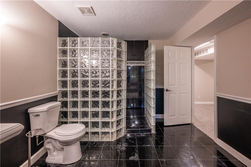 2309 NE Quonset Court