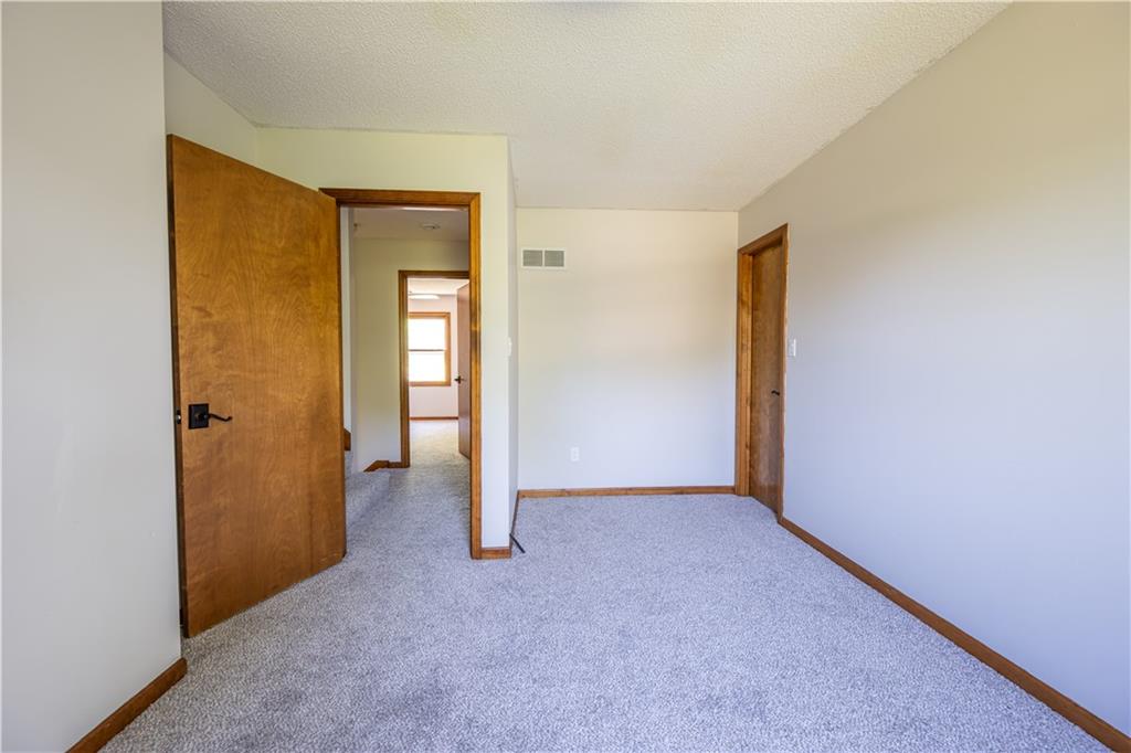 2309 NE Quonset Court