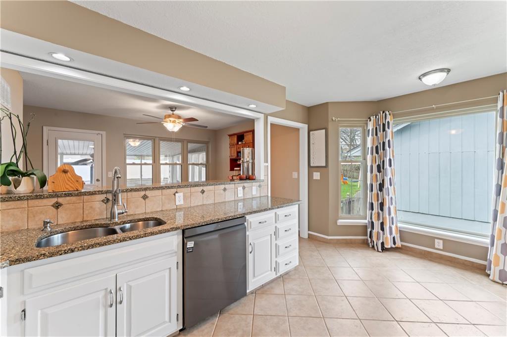 3205 NE 71st Street