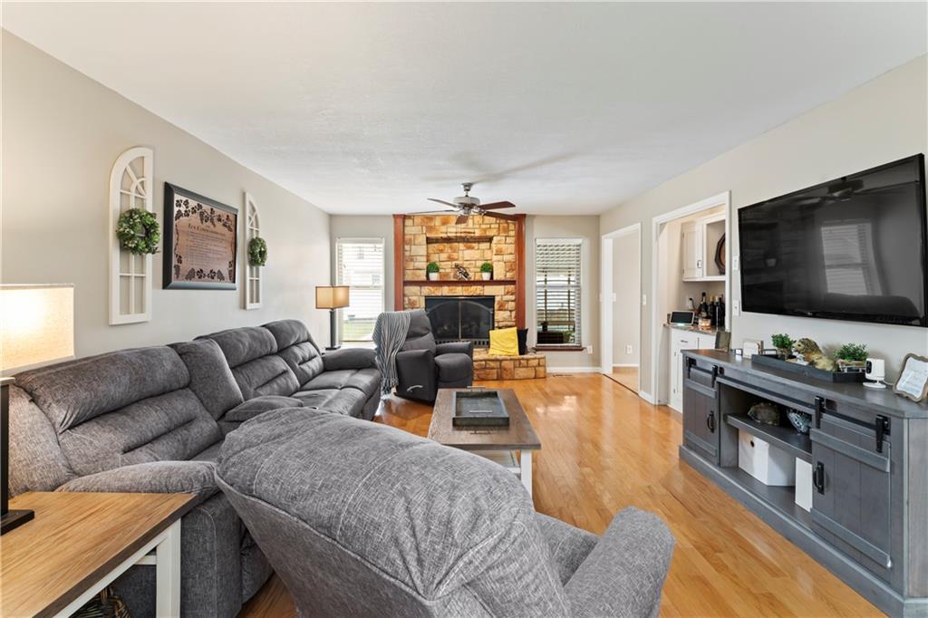 3205 NE 71st Street