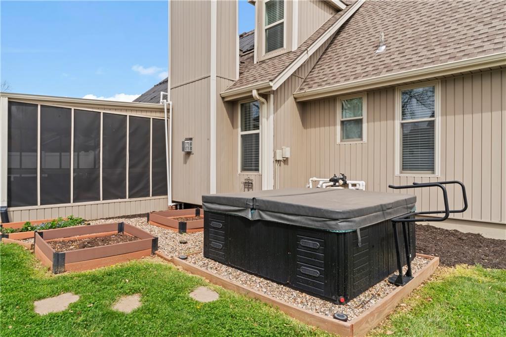 3205 NE 71st Street