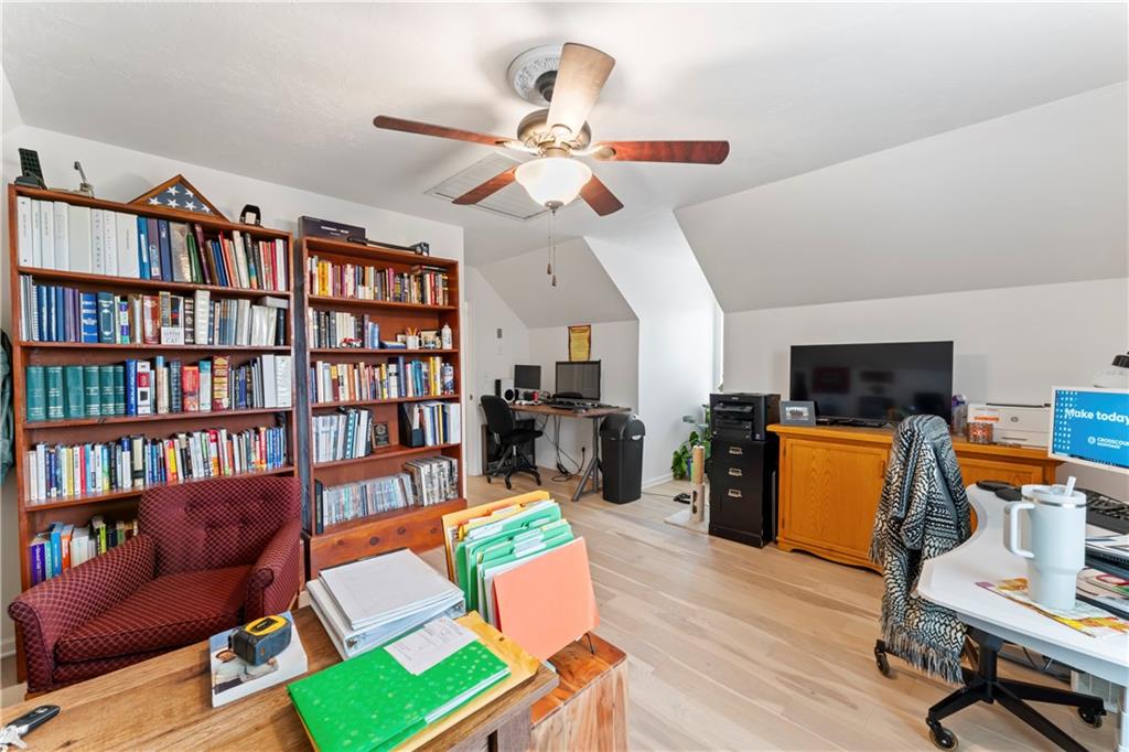 3205 NE 71st Street