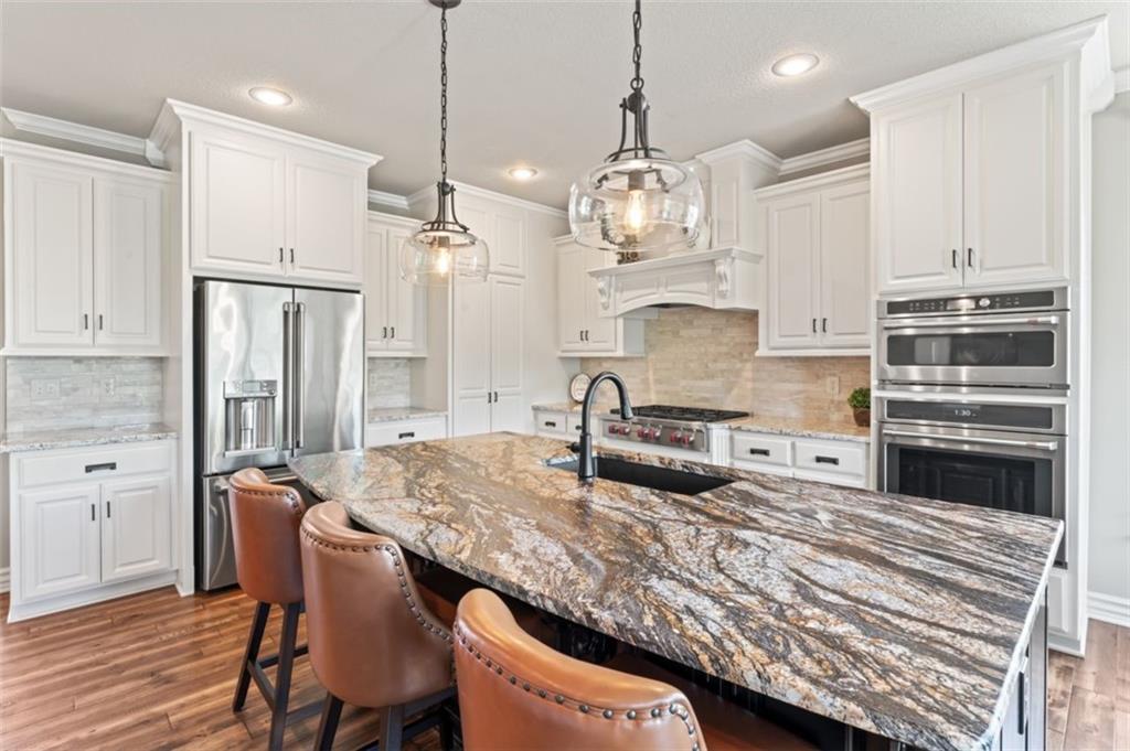 4484 SW Raintree Shore Drive