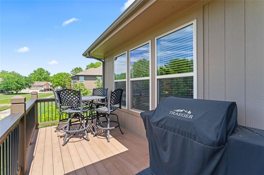 4484 SW Raintree Shore Drive