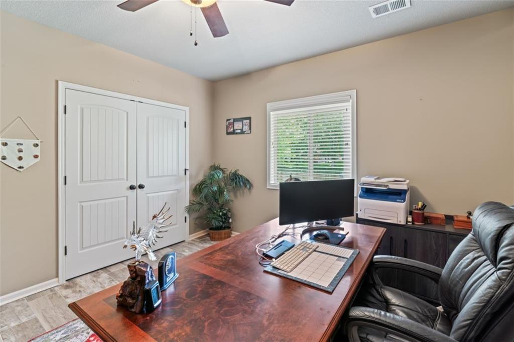 4484 SW Raintree Shore Drive