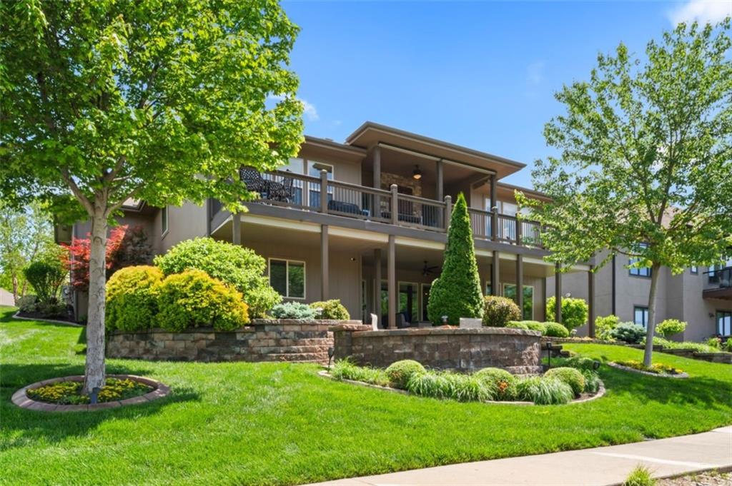 4484 SW Raintree Shore Drive