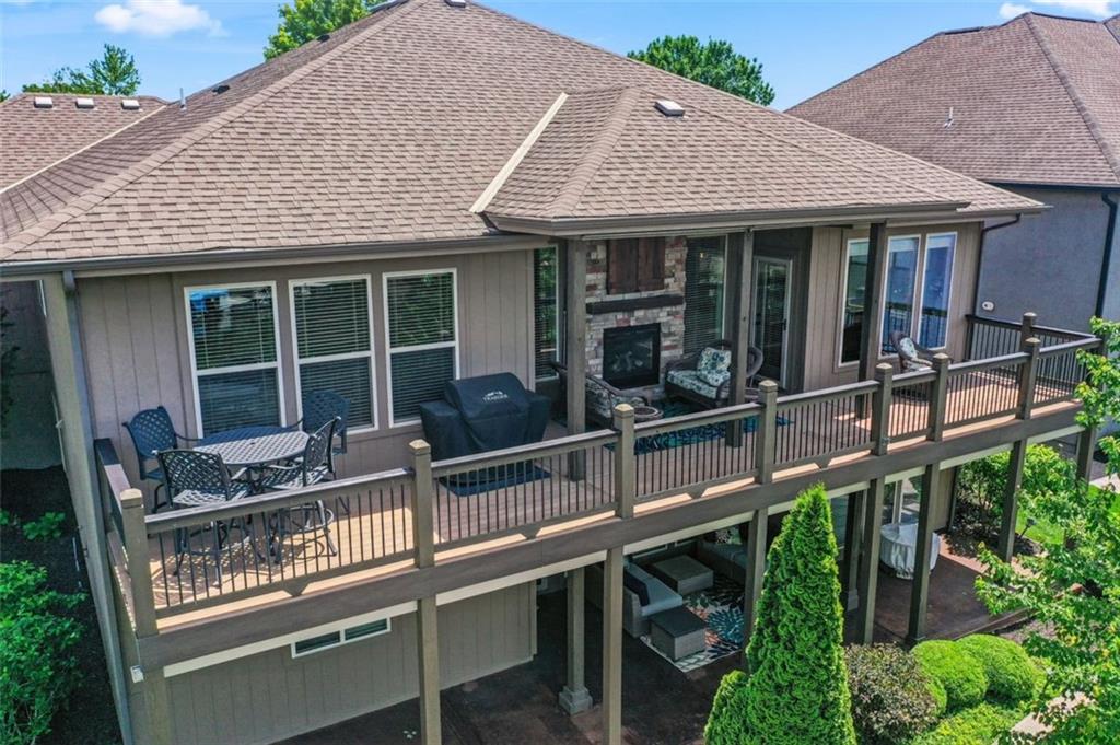 4484 SW Raintree Shore Drive