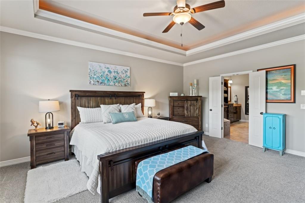 4484 SW Raintree Shore Drive