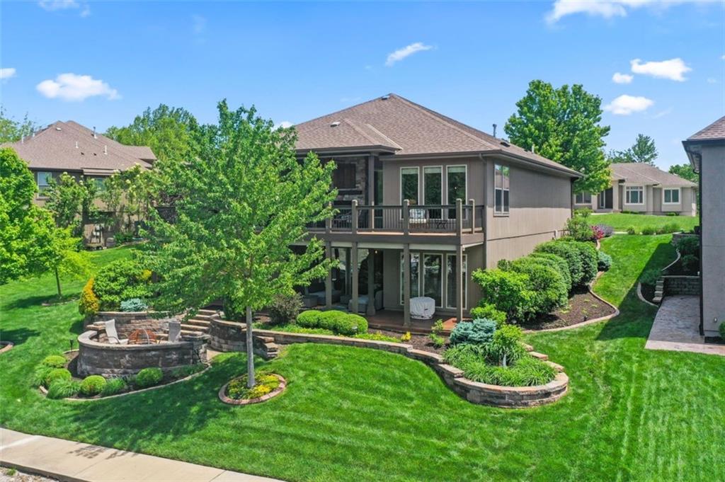 4484 SW Raintree Shore Drive