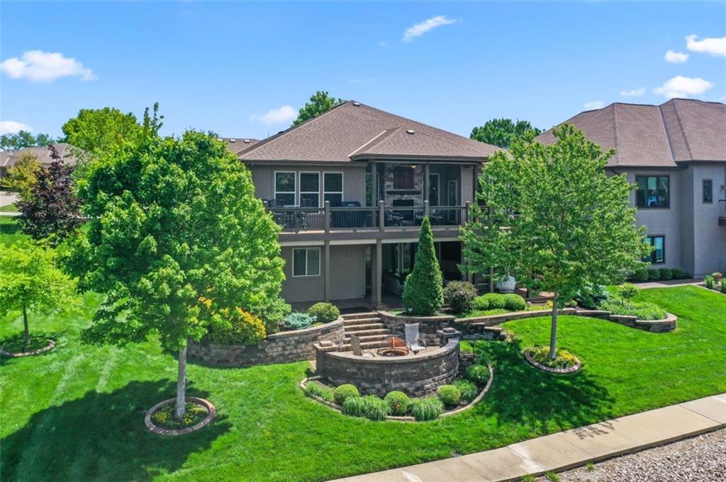 4484 SW Raintree Shore Drive