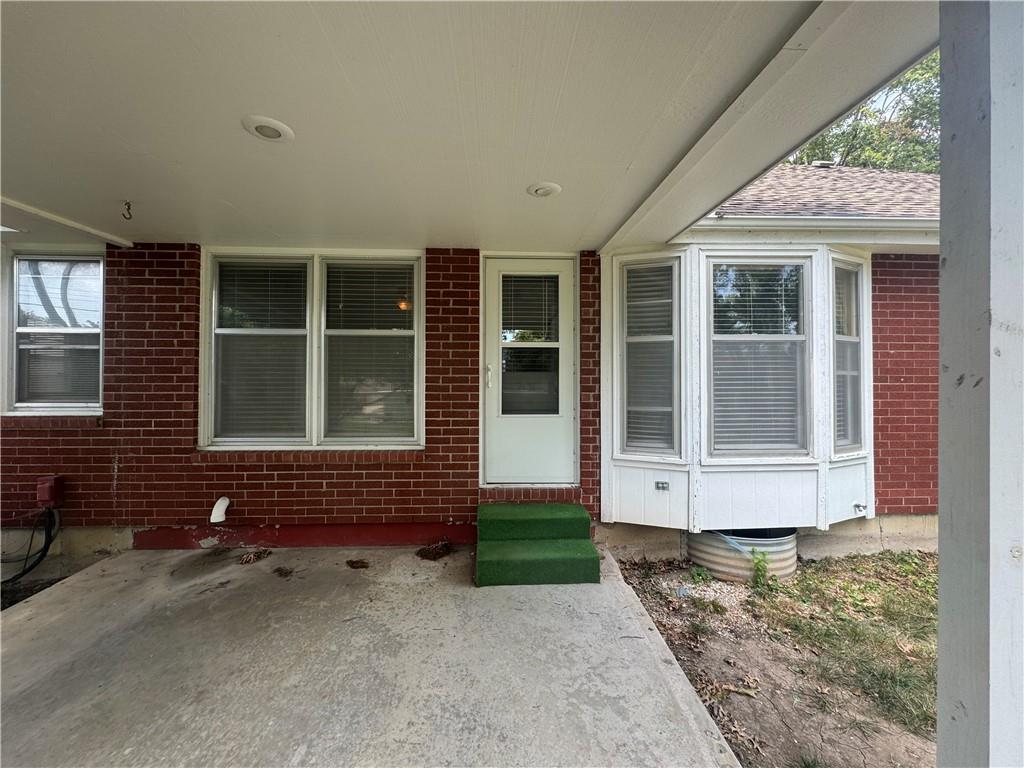 609 NE Independence Avenue