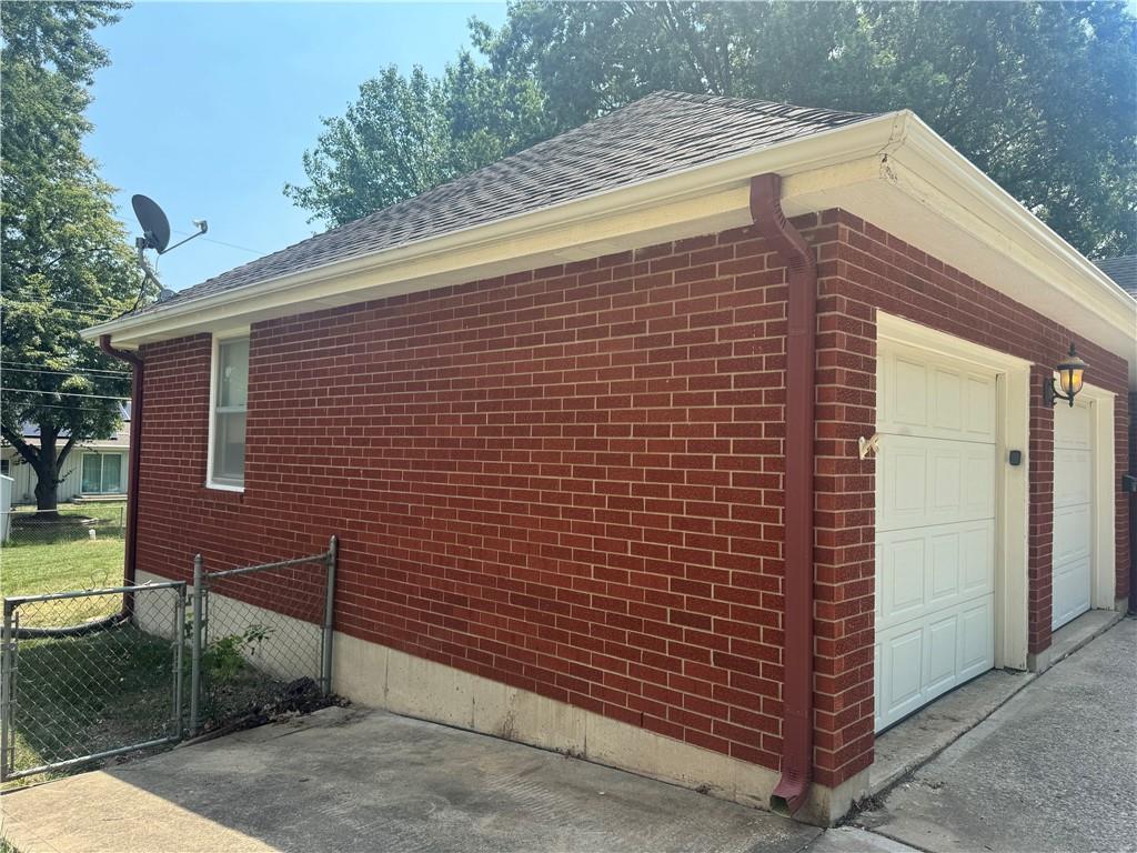 609 NE Independence Avenue