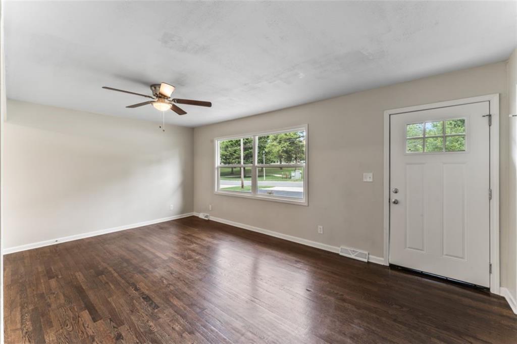 9805 W 89th Street