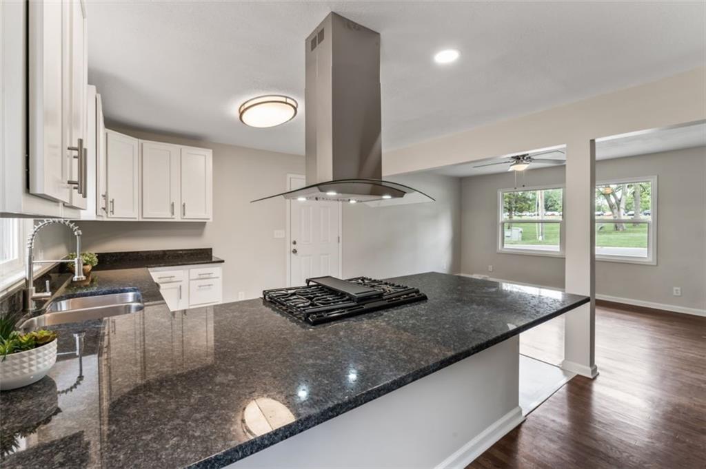 9805 W 89th Street