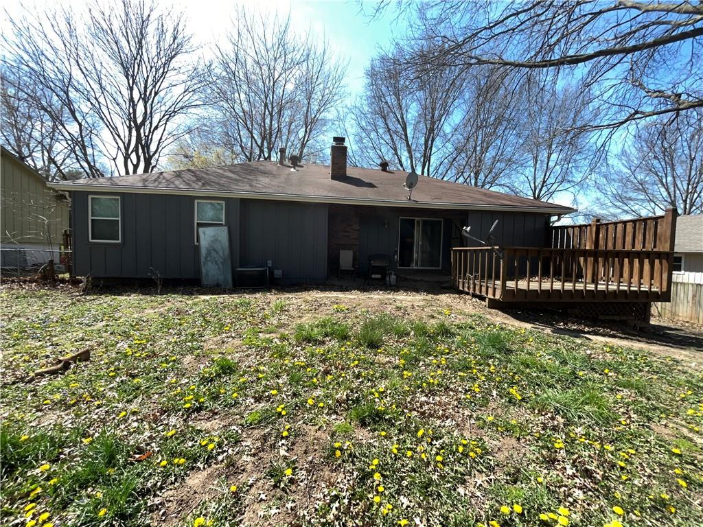 103 SW Lexington Drive