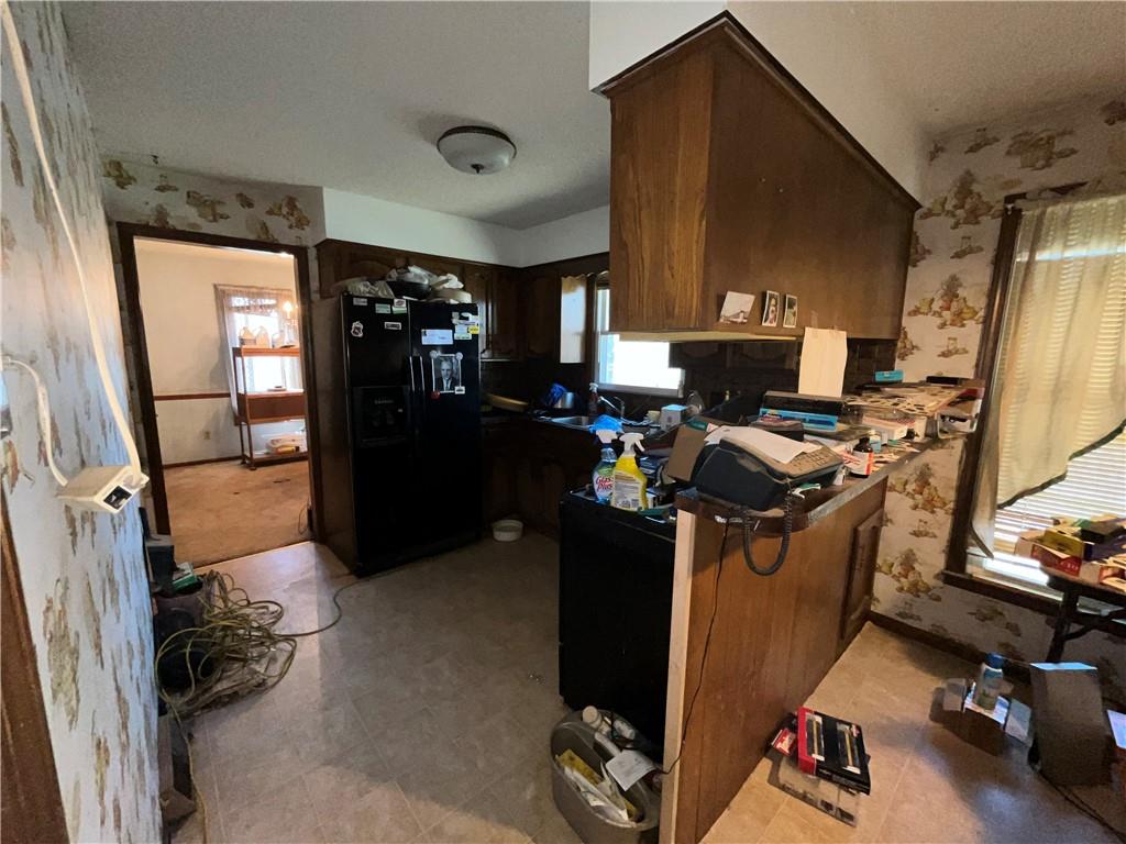 103 SW Lexington Drive