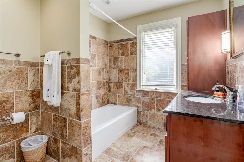 462 W 104 Street Unit: D