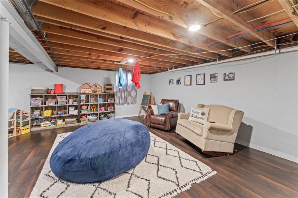 120 NW LAKEWOOD Boulevard