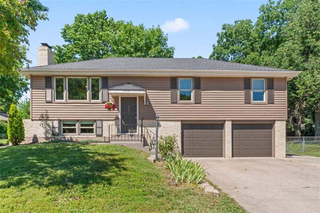 418 SW STRATFORD Road