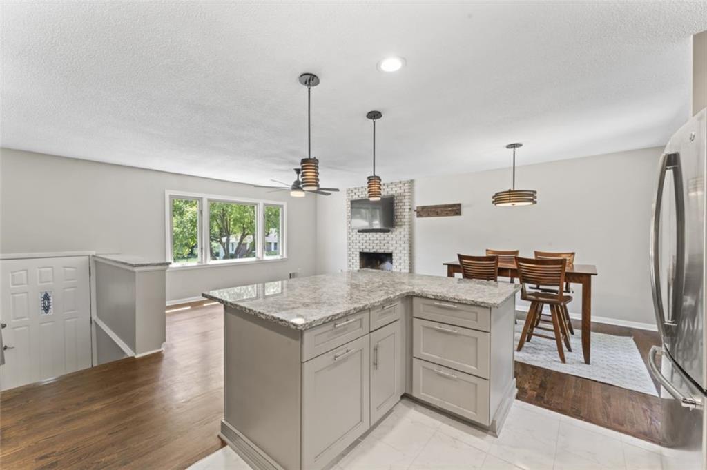 418 SW STRATFORD Road