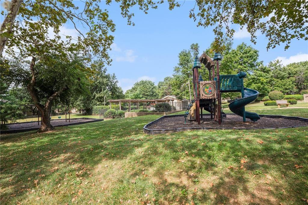 10902 Bradshaw Street