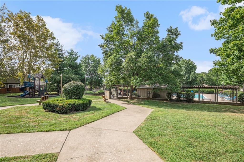 10902 Bradshaw Street