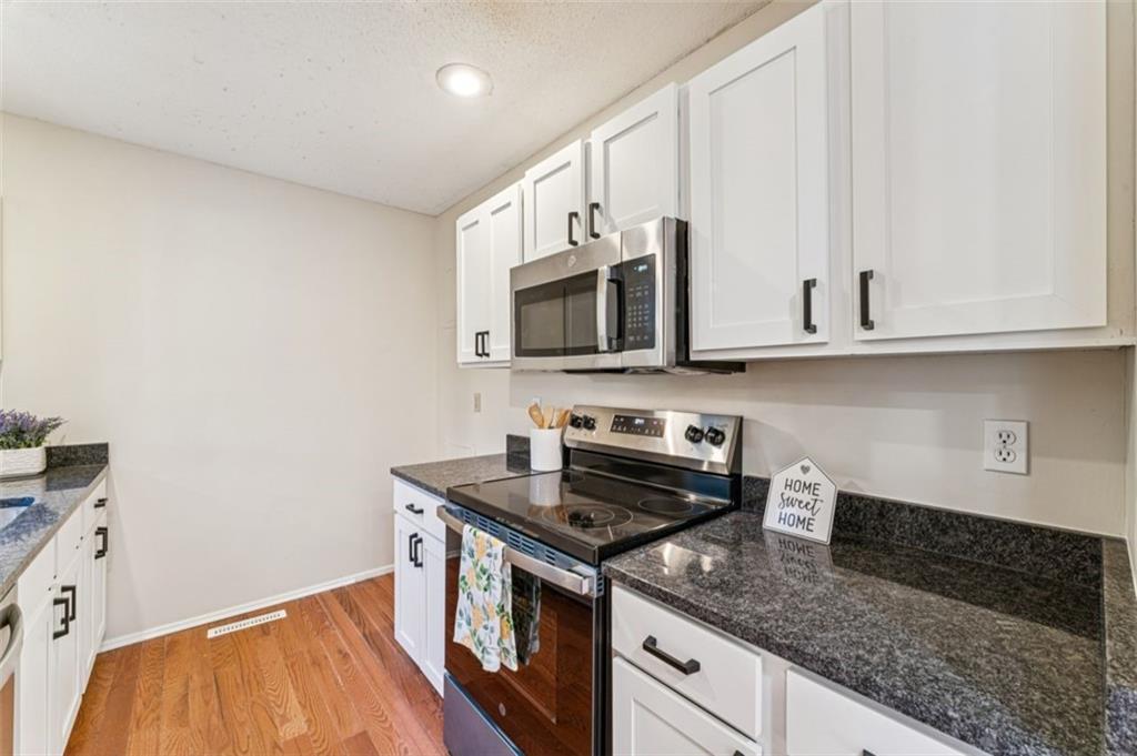 10902 Bradshaw Street