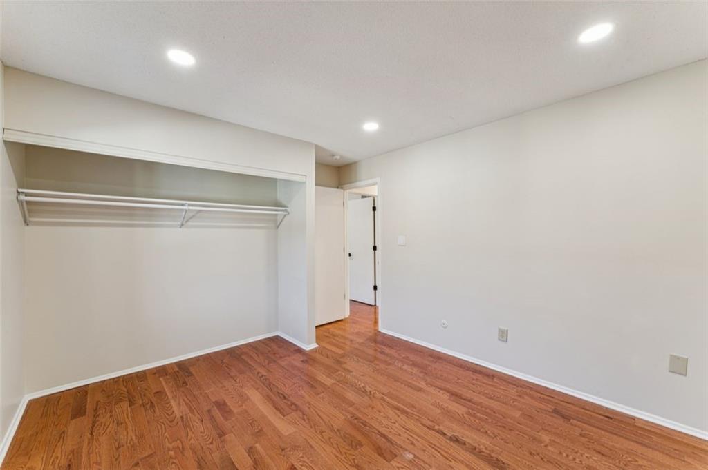 10902 Bradshaw Street